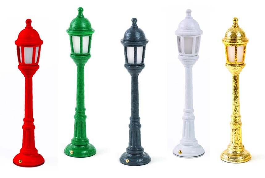 Seletti-Lampada-da-tavolo-in-resina-Street-Lamp-Dining_Rho